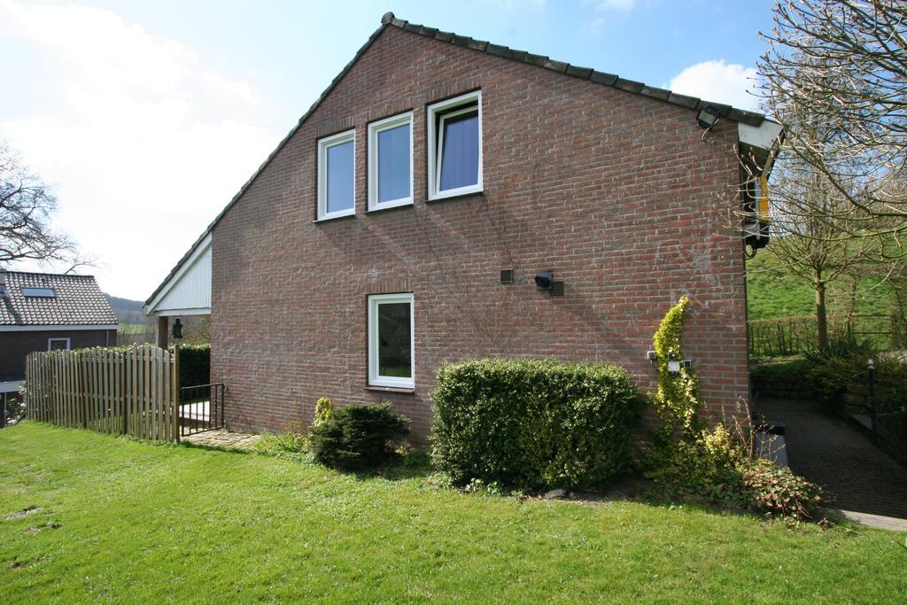 Gulpdal Vakantiewoningen. Gulpen Bilik gambar